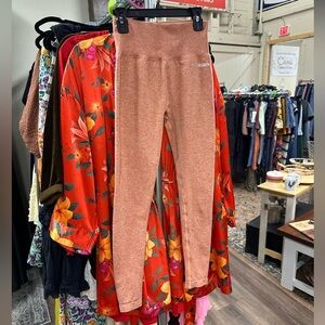 Dfyne x Hannah Pearson legging collab Orange heather color size xs